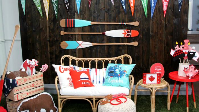 DIY Canadian-style photo booth for your Canada Day party